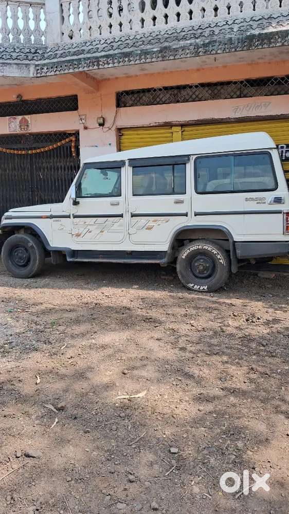 Bolero 9seater 2018model 100000km Driven