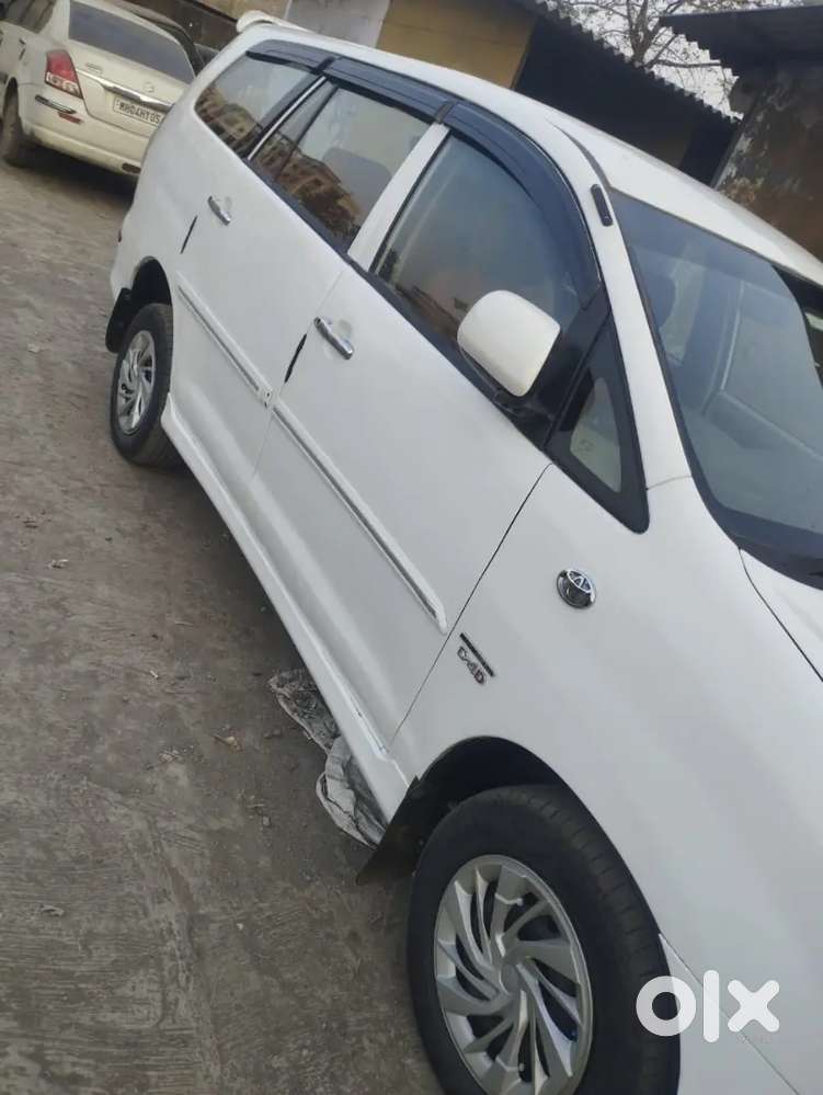 Toyota Innova 2011 Diesel 200000 Km