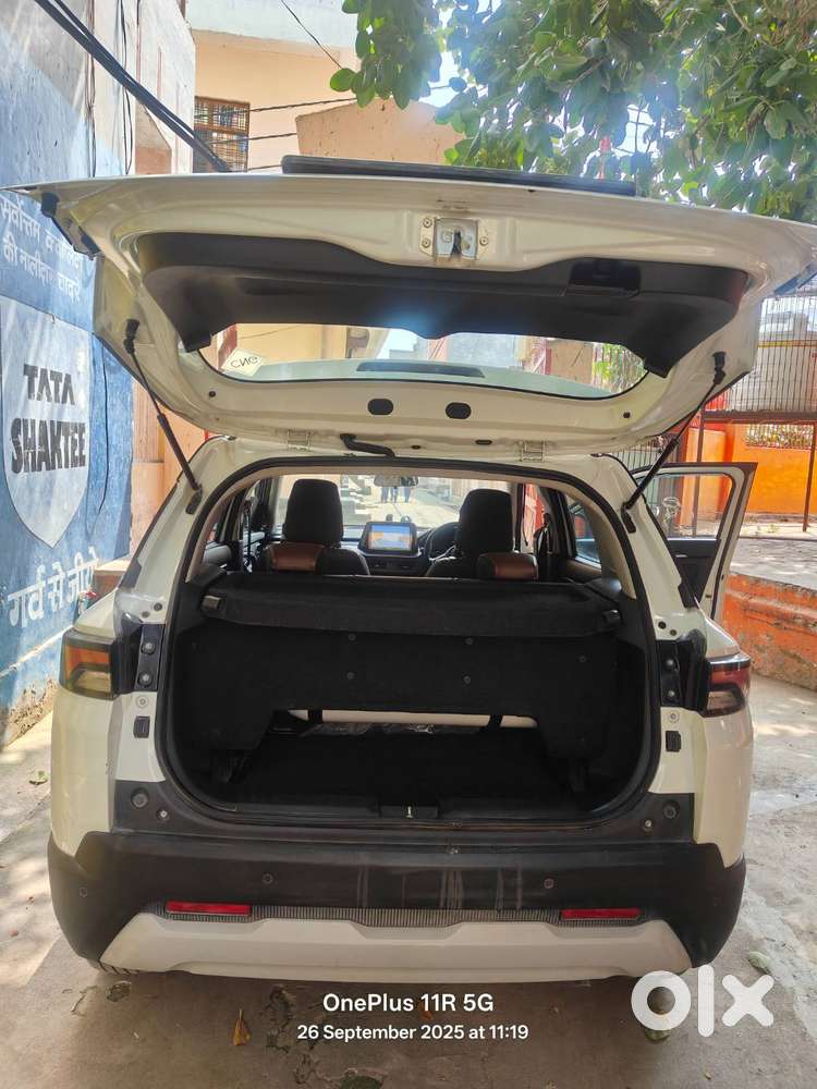 Very Well Maintained Singal Hand Drive Car