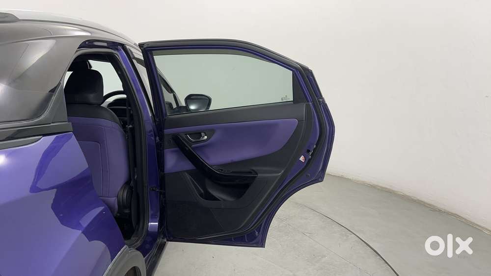 Tata Nexon Fearless Plus S Purple 1.2 Revotron Petrol 7dca Dual Tone..