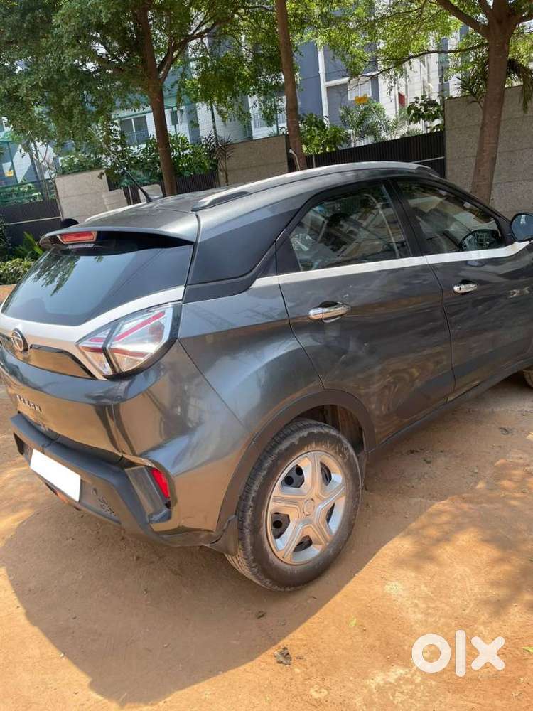 Tata Nexon 1.2 Revotron Xma Amt (s), 2020, Petrol