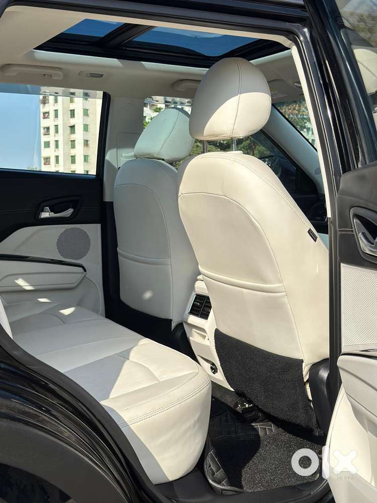 Mahindra Xuv 3xo Ax7 Diesel Mt, 2024, Diesel