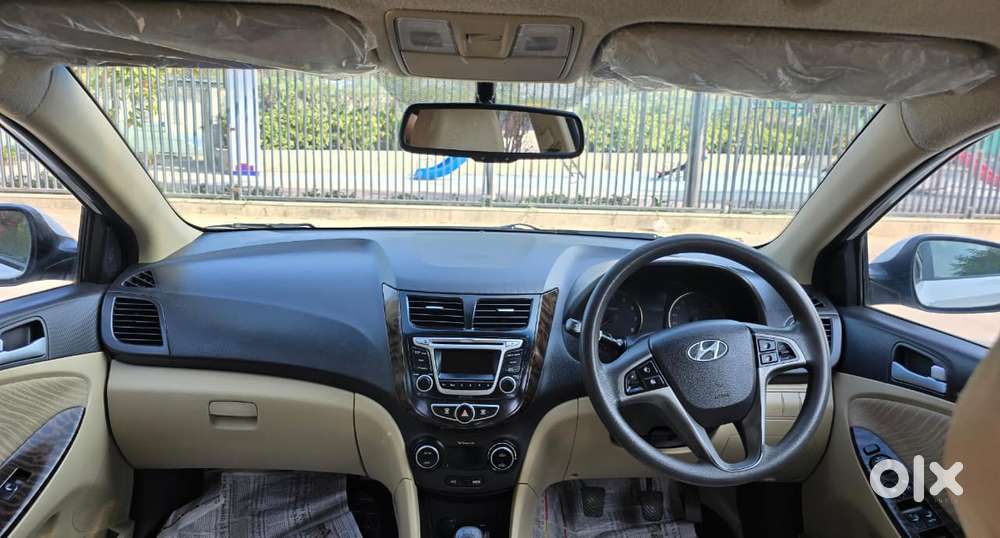 Hyundai Verna Vtvt 1.6 Sx, 2015, Petrol