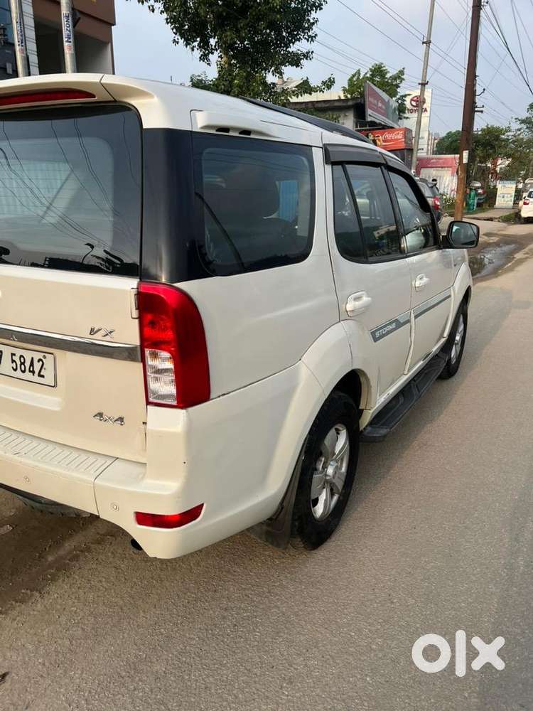 Tata Safari Storme 2017 Diesel 129500 Km Driven