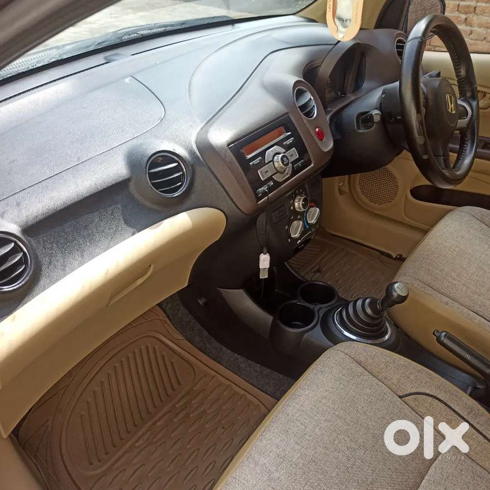 Honda Brio 2012 Petrol Well Maintained