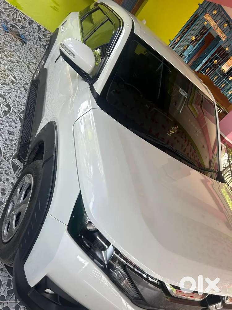Maruti Suzuki Brezza 1.5 Lxi 2025