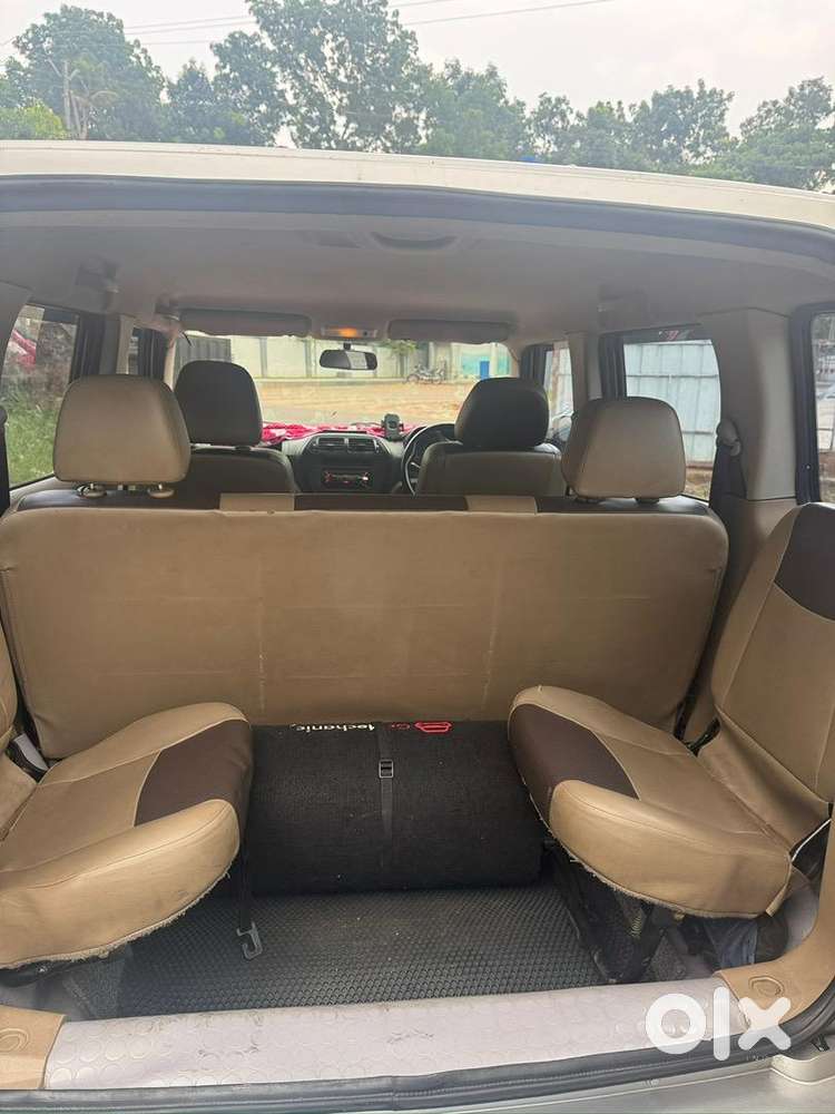 Mahindra Tuv 300 2016 Diesel Well Maintained
