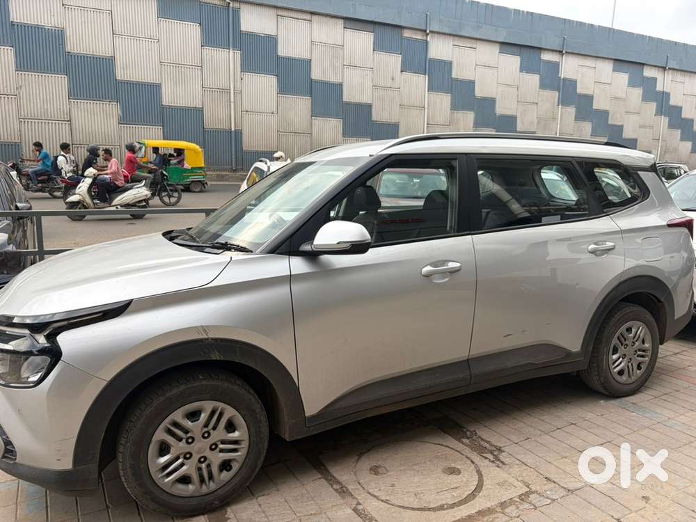 Kia Carens Petrol 2023