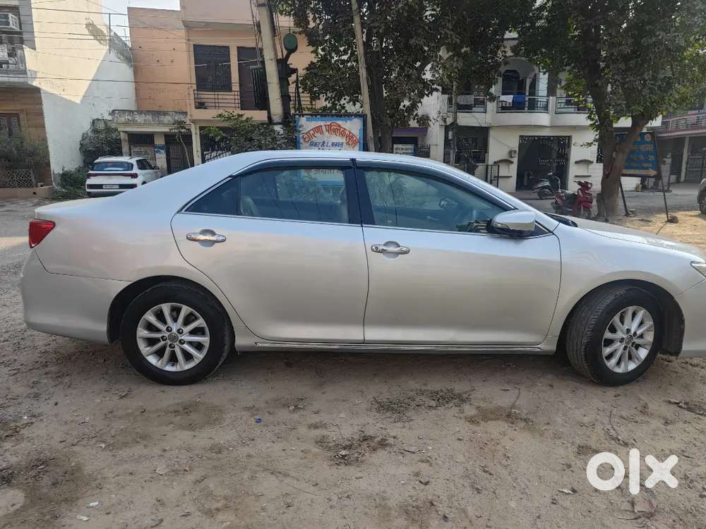 Toyota Camry 2012 Petrol 100400 Km Driven