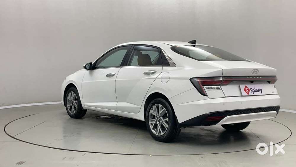 Hyundai Verna 1.5 Sx Petrol Mt, 2023, Petrol