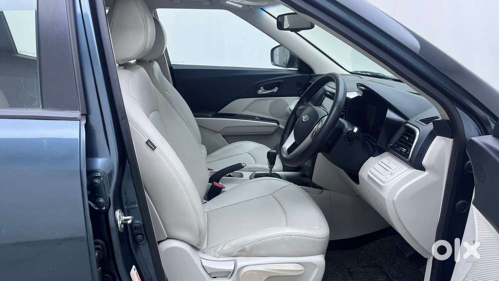 Mahindra Xuv300 1.2 W8 (o) Amt Petrol, 2021, Petrol