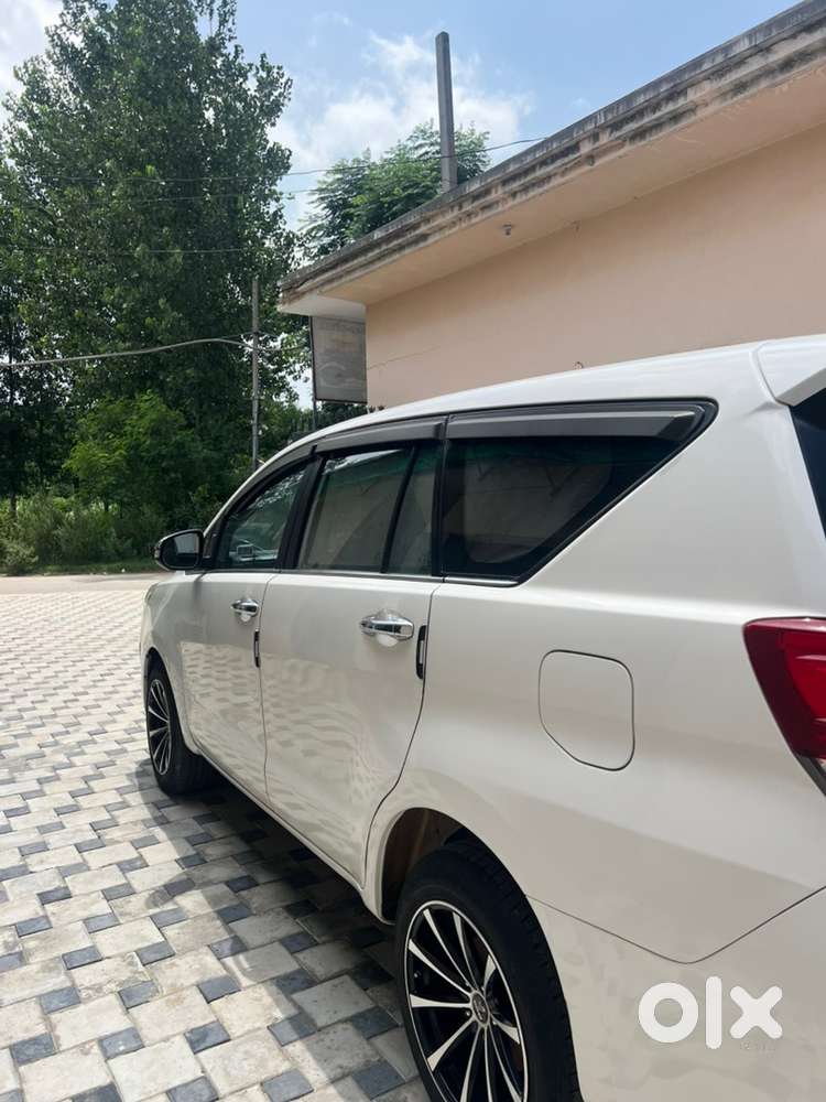 Toyota Innova Crysta 2016 Diesel Automatic