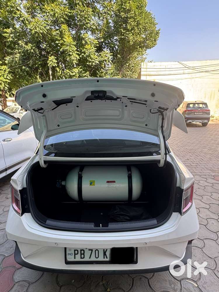 Hyundai Aura Sx 2024