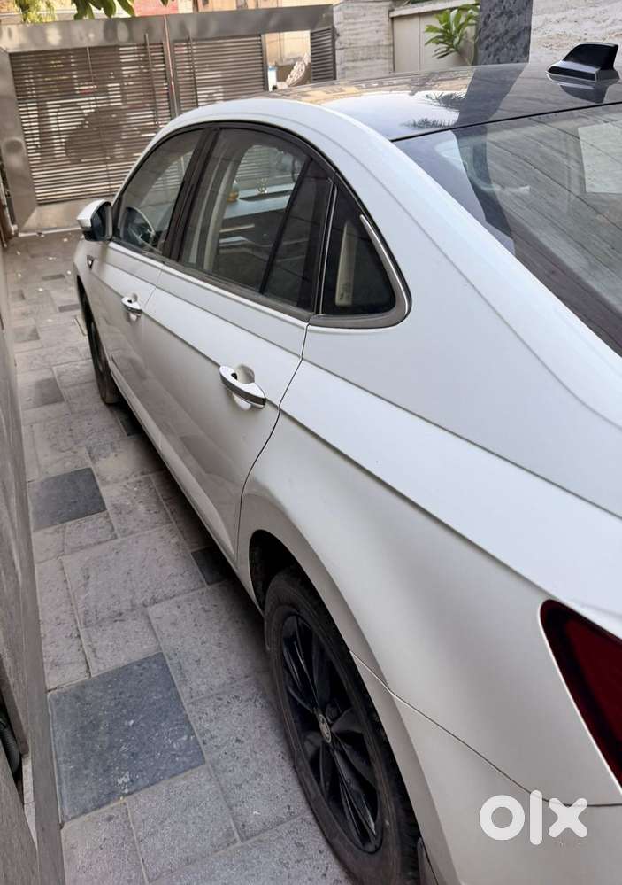 Skoda Slavia 1.0 Tsi Style At, 2023, Petrol
