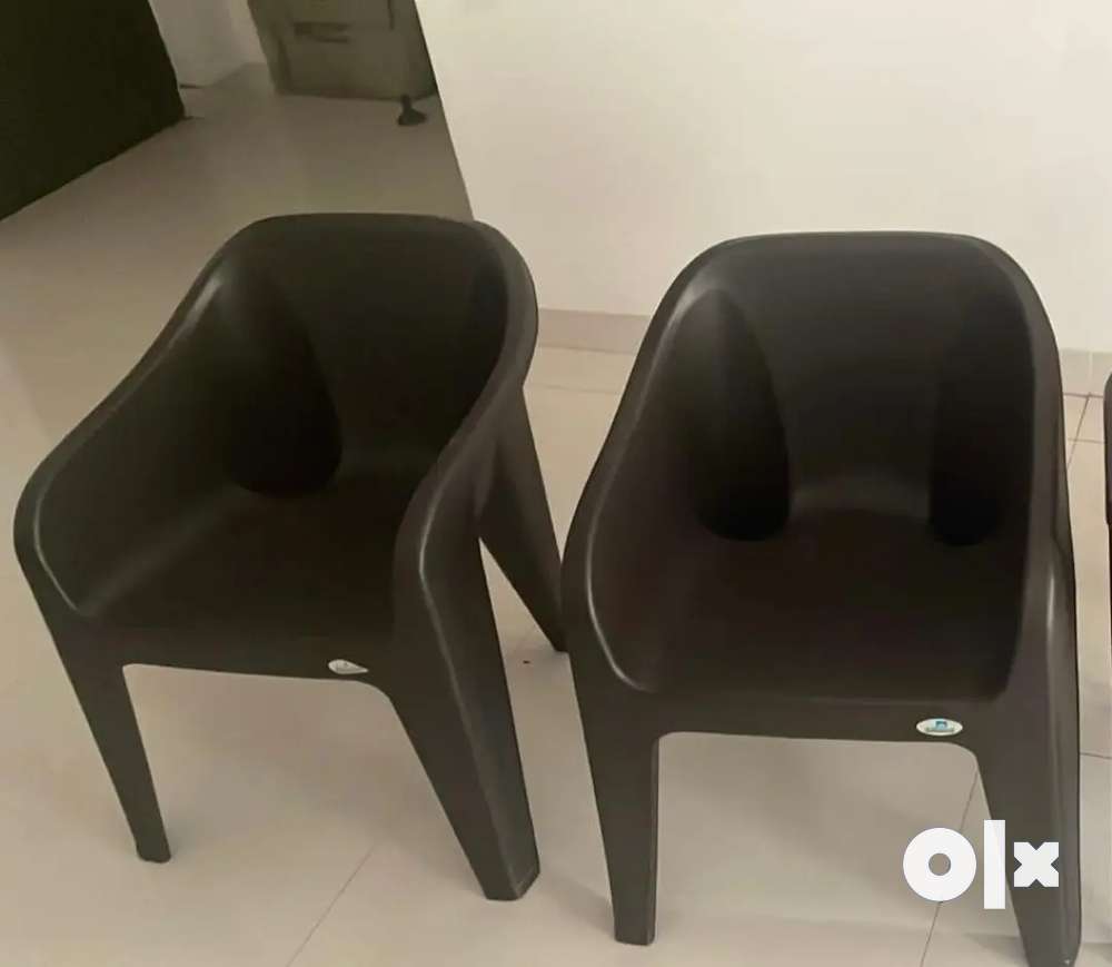 Olx plastic best sale chairs for sale