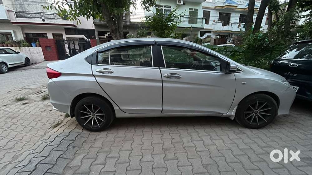 Honda City 2015 Diesel Well Maintained And Driven By Army Personal