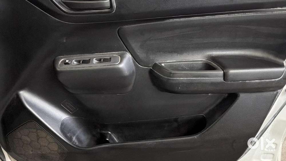 Maruti Suzuki Swift Lxi, 2019, Petrol