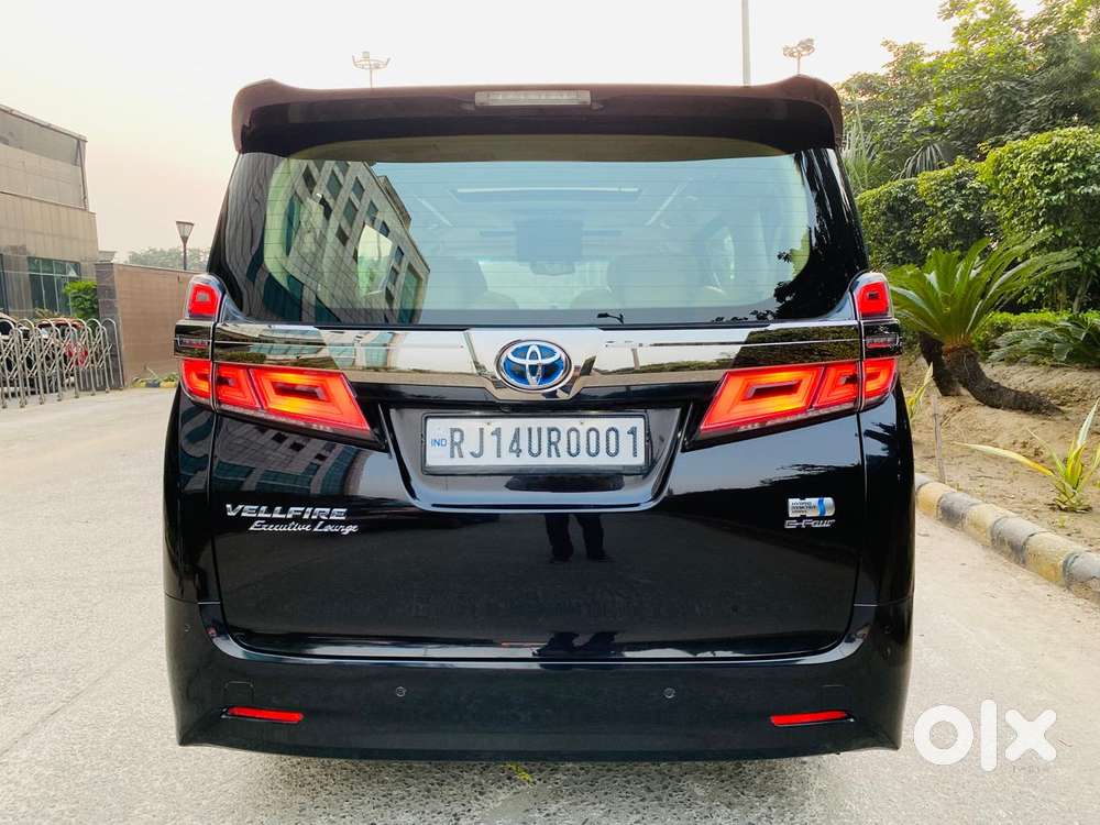 Toyota Vellfire Vip – Executive Lounge, 2023, Petrol