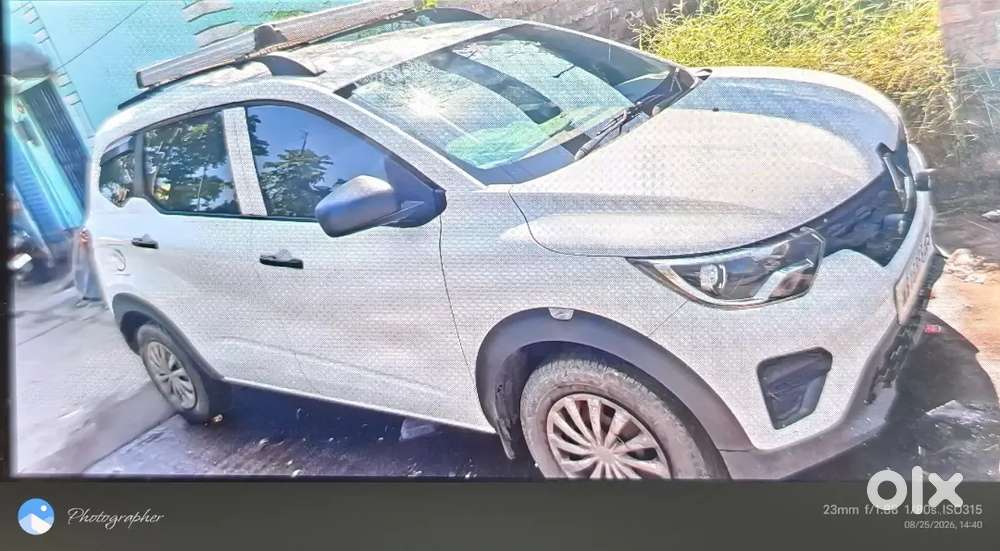 Renault Triber 1.0 Rxe 2021 September Petrol Manual
