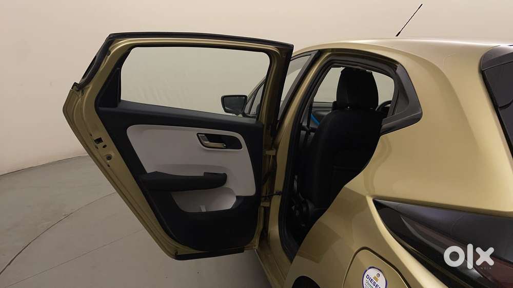 Tata Altroz 1.5 Xz Plus Diesel, 2022, Diesel