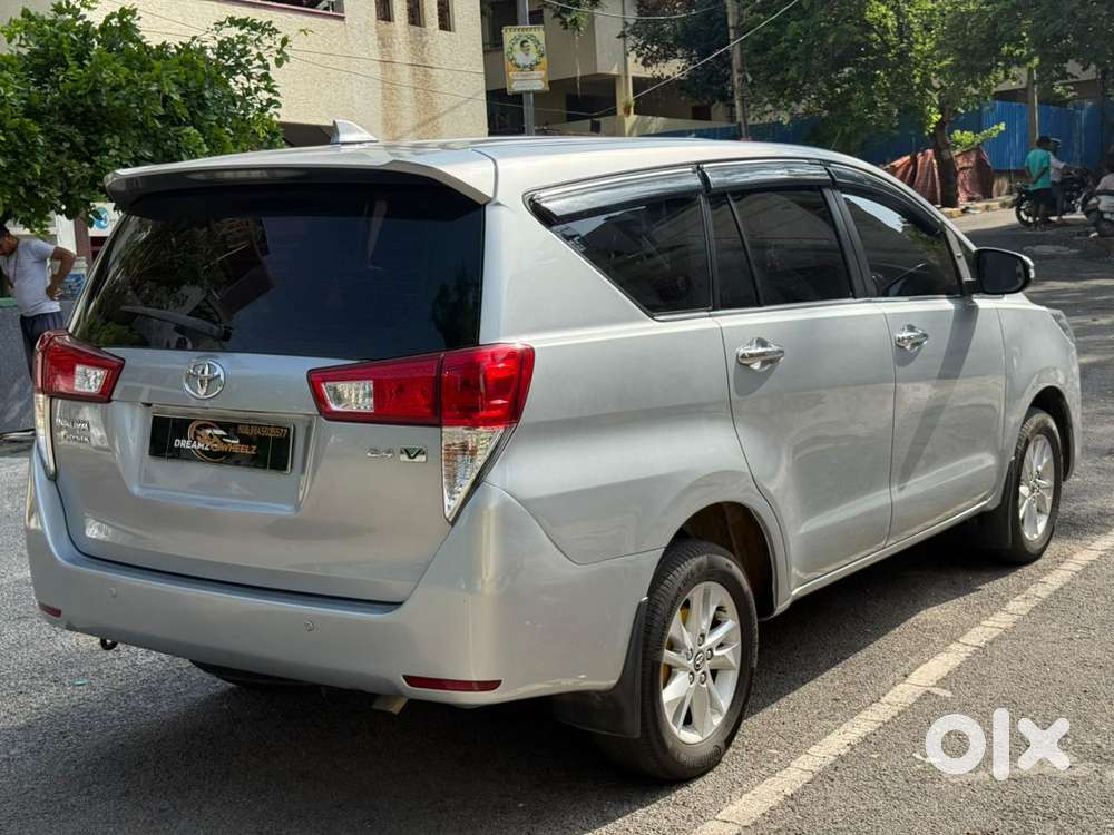 Toyota Innova Crysta 2.4 V, 2016, Diesel