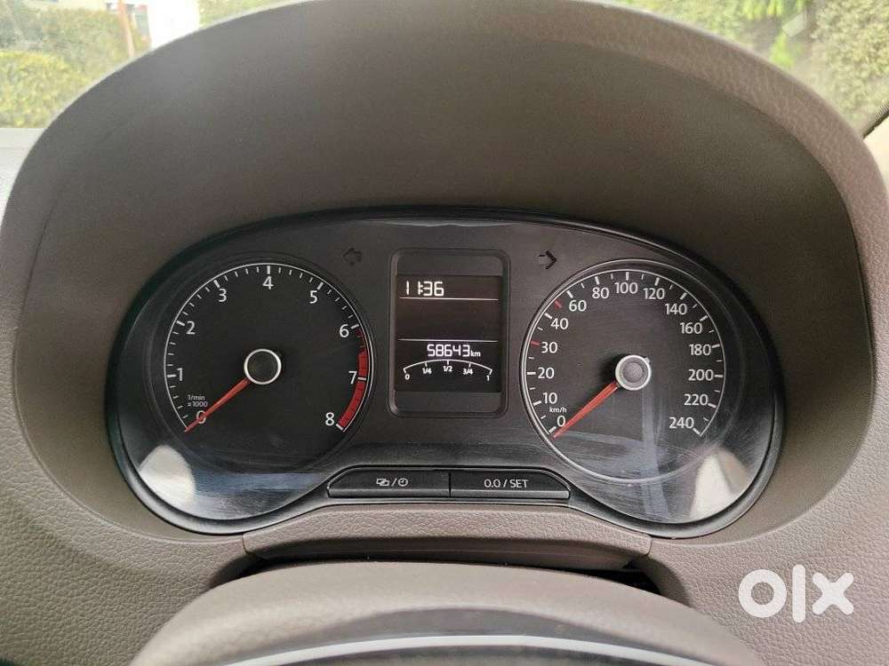 Volkswagen Vento 1.2 Tsi Highline At, 2015, Petrol