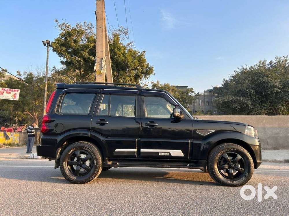 Mahindra Scorpio Classic 2.2 S 11 Mt 7 Cc, 2021, Diesel