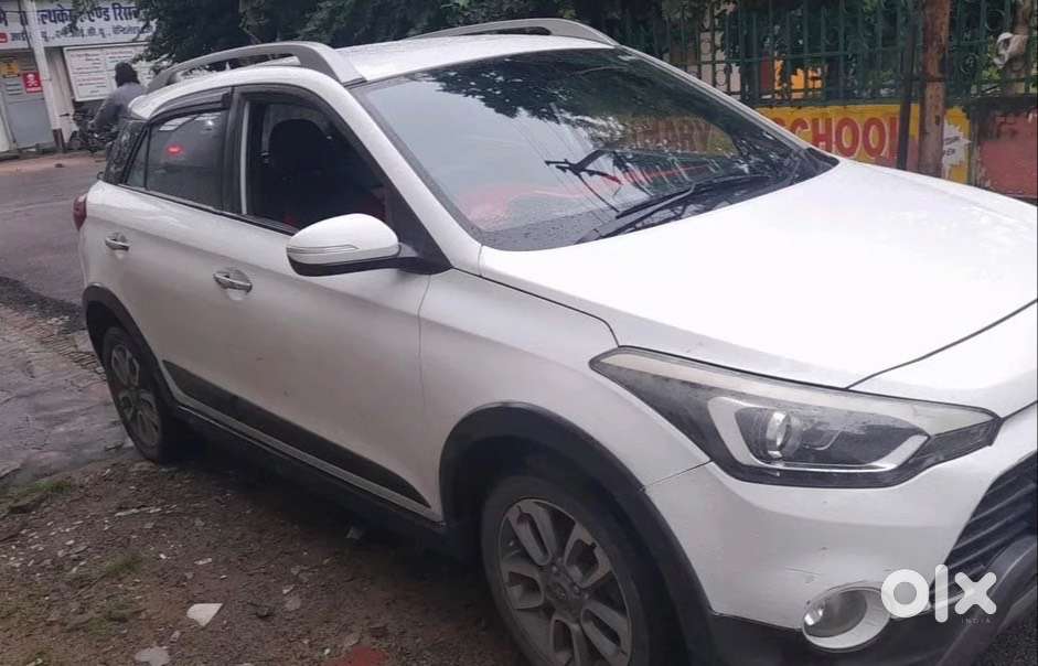 Hyundai I20 Active 2016 Push Start, Keyless Entry, Luxurious Interiors
