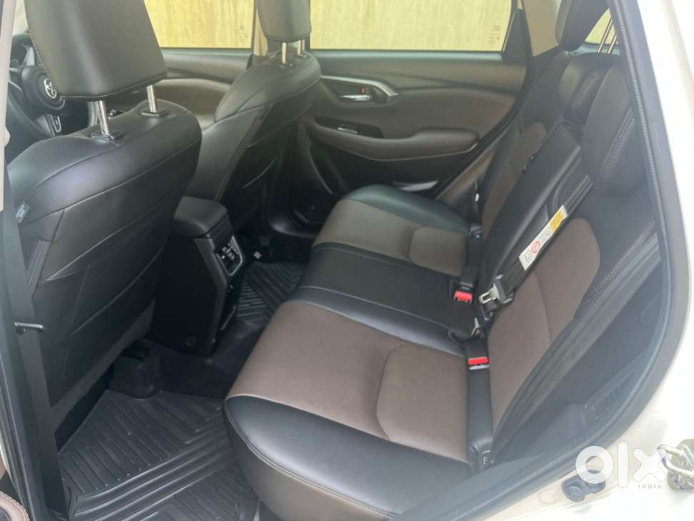 Toyota Urban Cruiser Hyryder 1.5 V Hybrid, 2023, Petrol