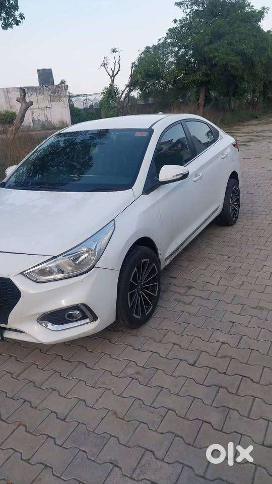 Hyundai Verna Ex