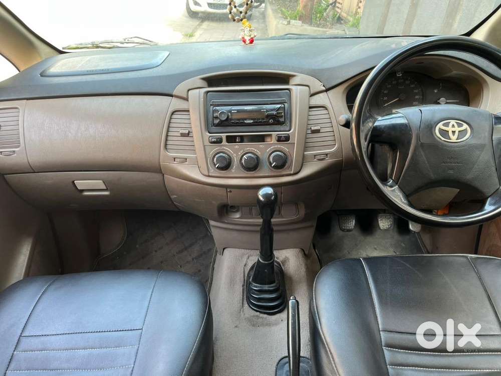 Toyota Innova 2015 Diesel Well Maintained