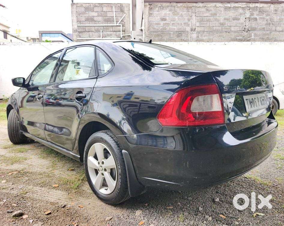Skoda Rapid 1.6 Mpi At Elegance Black Package, 2015, Petrol