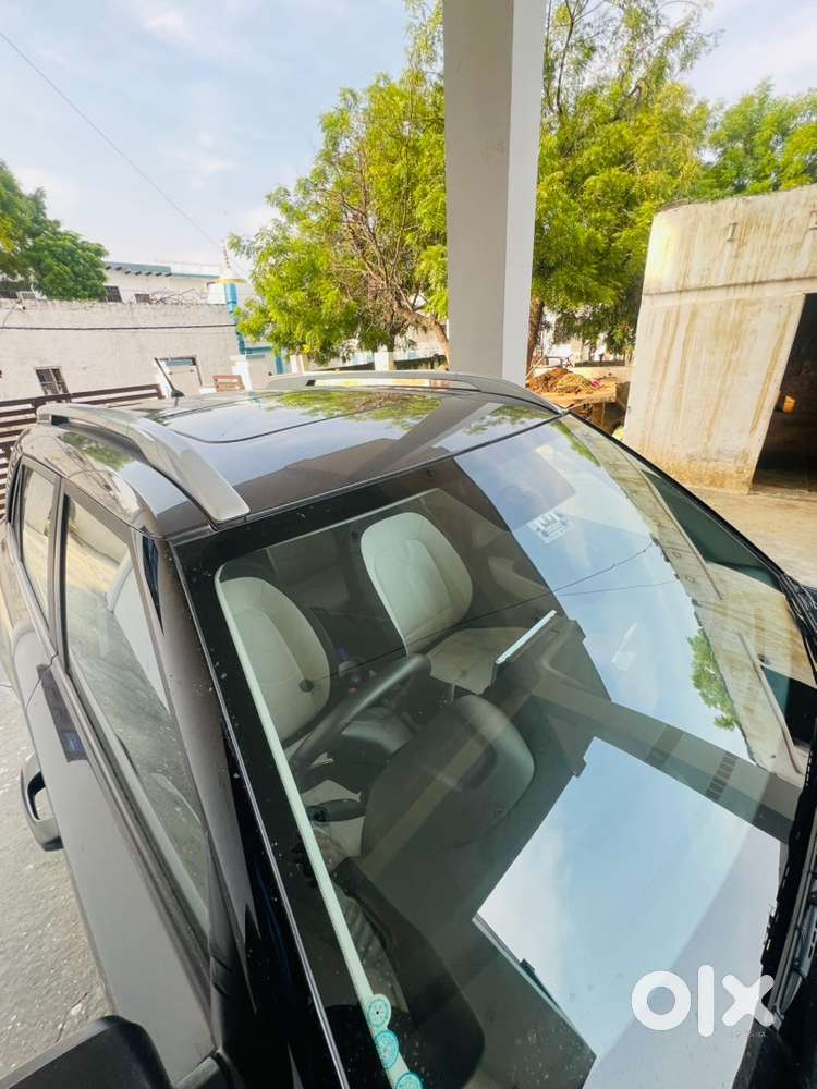 Hyundai Venue 2025 Cng  9000 Km Driven