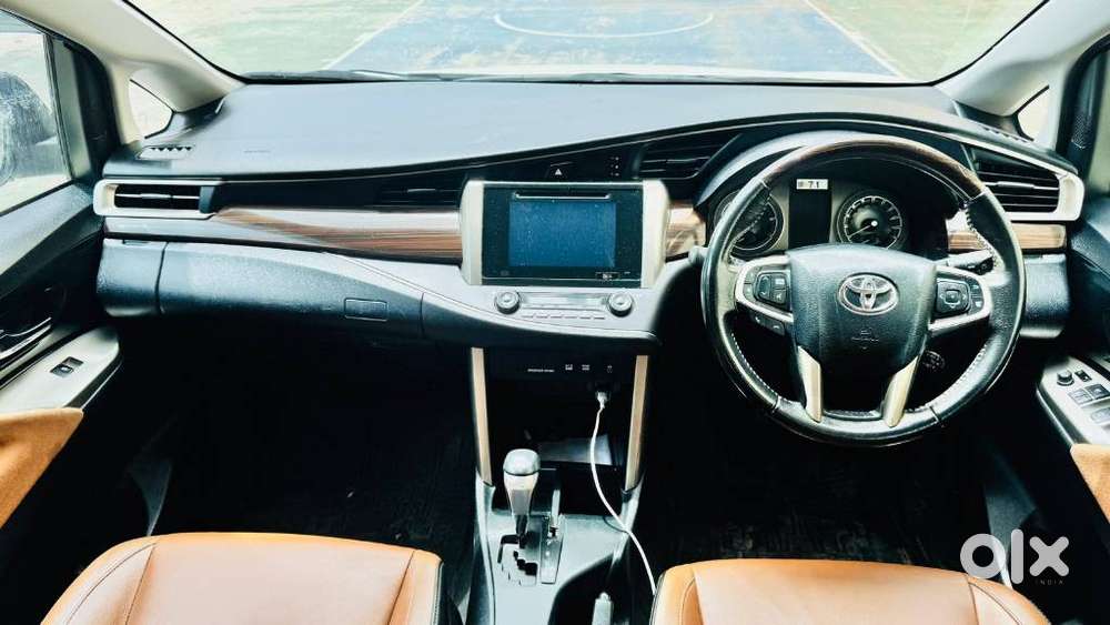 Toyota Innova Crysta 2.8z Automatic, 2017, Diesel