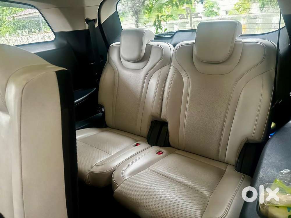 Mahindra Xuv700 2022 Petrol Automatic