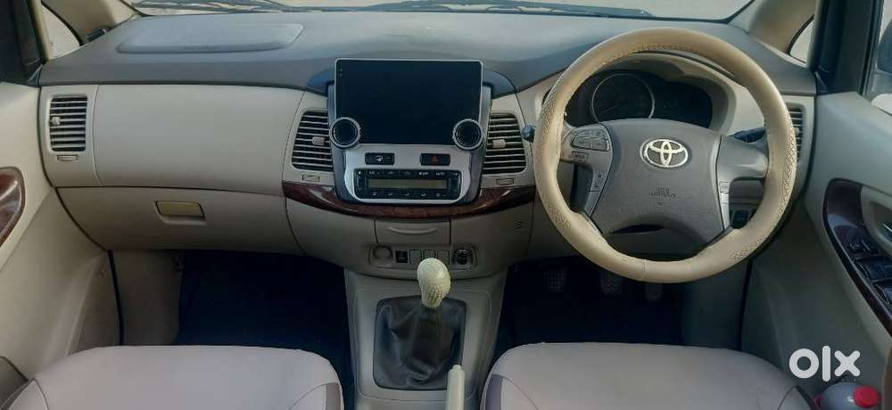 Toyota Innova 2.5 V 8 Str, 2013, Diesel