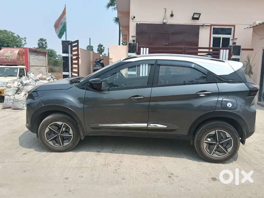 Tata Nexon Petrol 2024