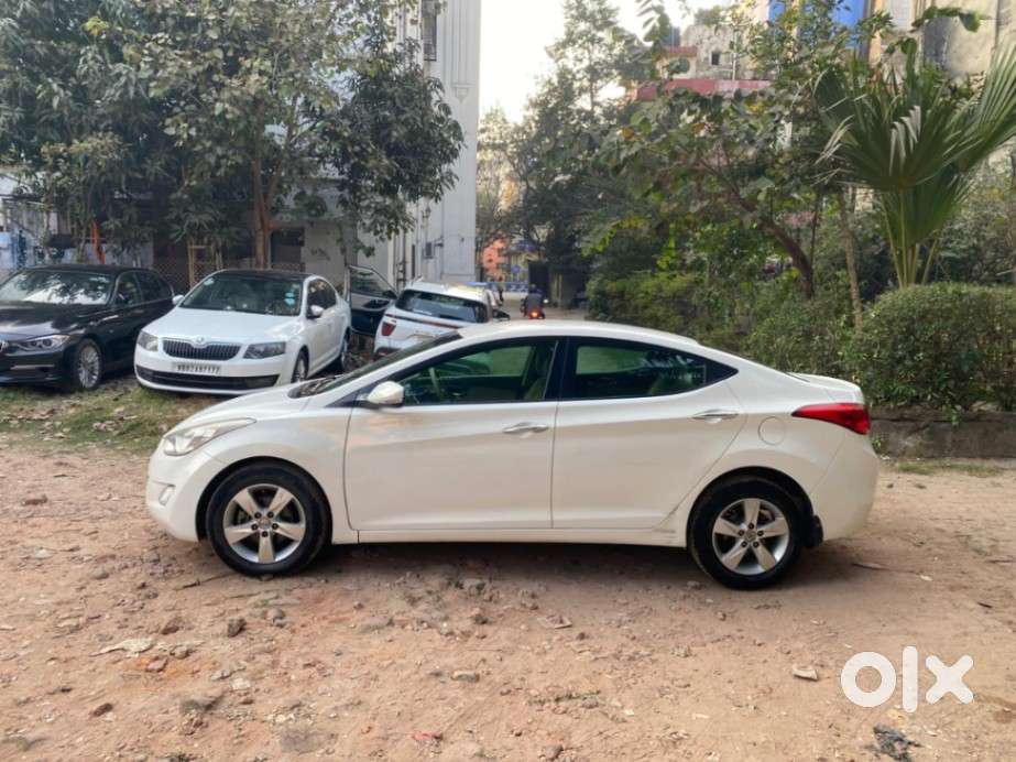 Hyundai Elantra 1.8 Sx Mt, 2014, Petrol