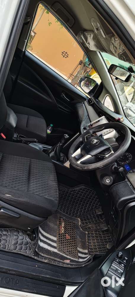 Toyota Innova Crysta 2.4 G Mt 8s, 2022, Diesel