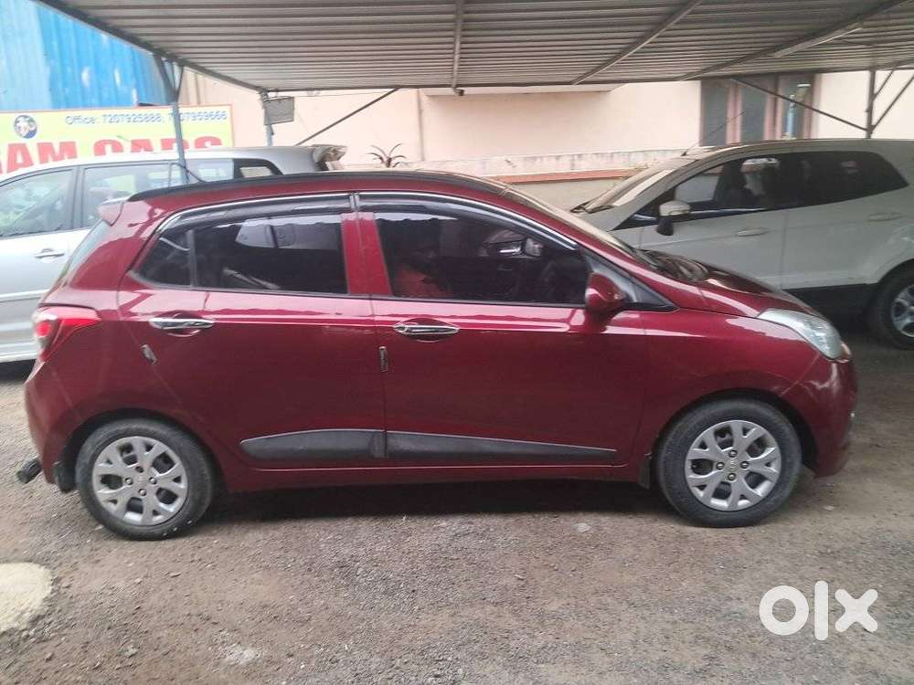 Hyundai Grand I10 1.2 Crdi Sportz, 2016, Petrol