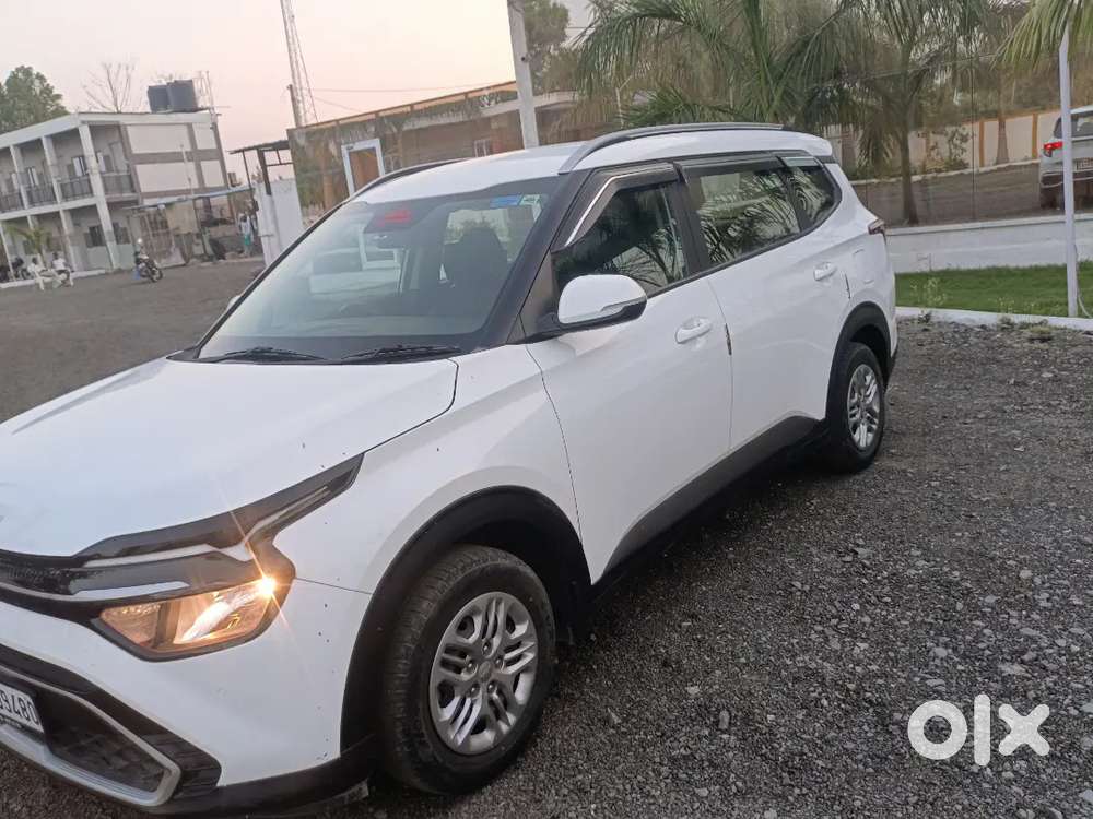 Kia Carens 2024 Petrol Good Condition