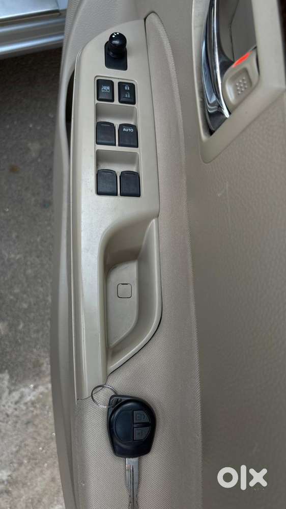 Maruti Suzuki Dzire 1.2 Vxi, 2014, Petrol