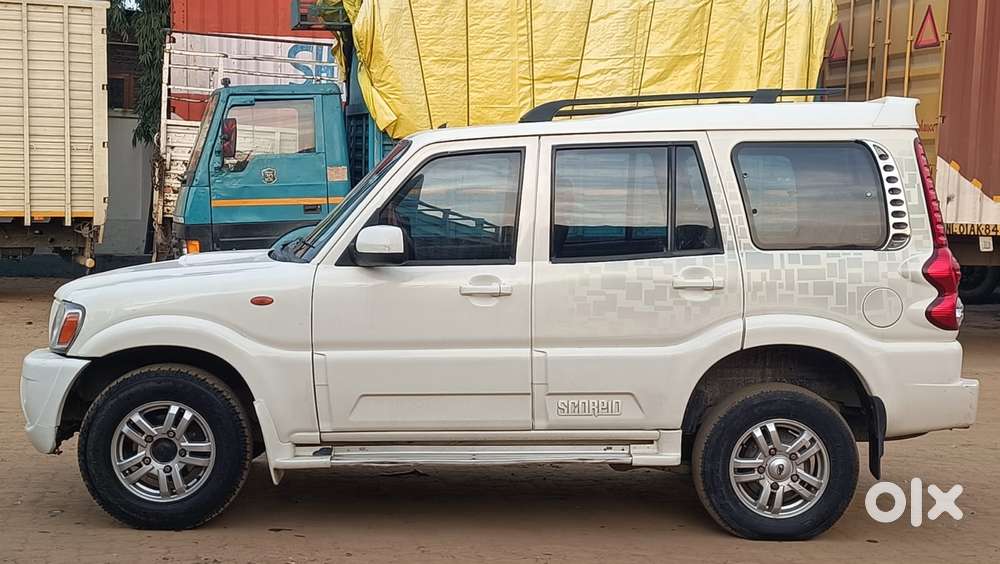 Mahindra Scorpio Vlx 2wd Abs At Bsiii, 2013, Diesel