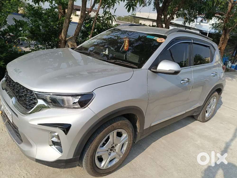 Kia Sonet 2023 Petrol 15000 Km Driven Showroom Track Available