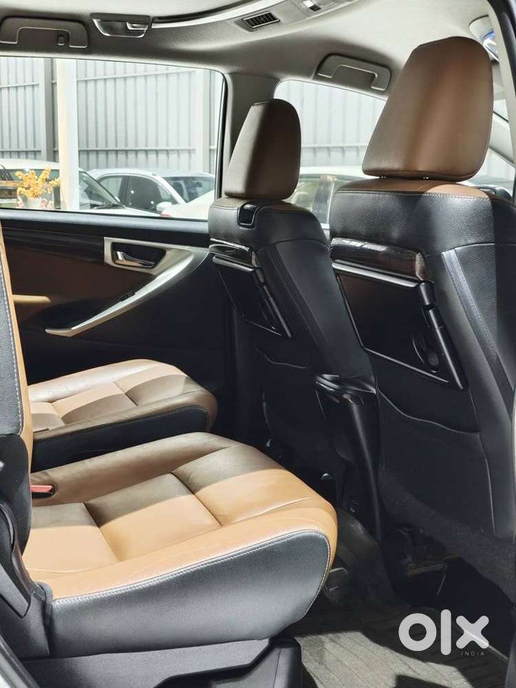 Toyota Innova Crysta 2.8z Automatic, 2017, Diesel