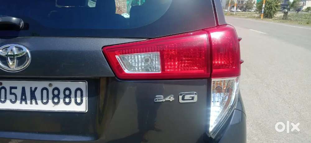 Toyota Innova Crysta 2022 Diesel 34500 Km Driven