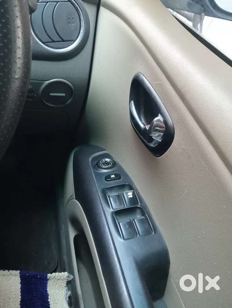 Hyundai I10 2011 Cng  Well Maintained