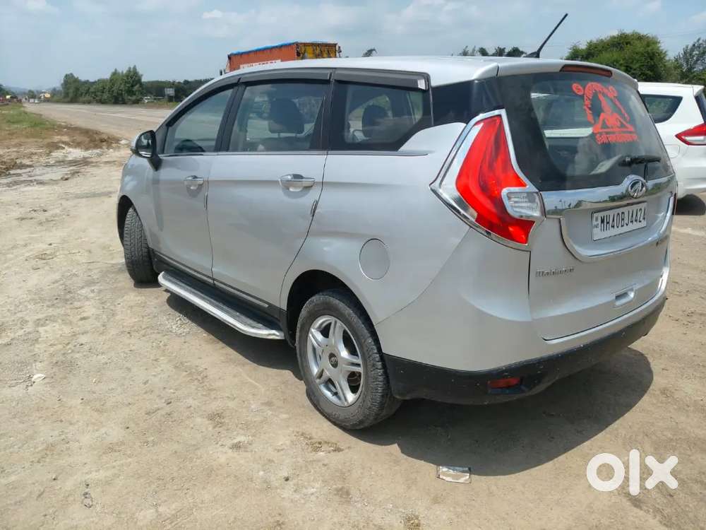 Mahindra Marazzo M6 2019