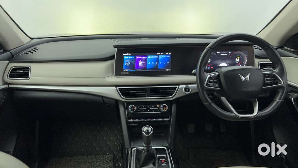 Mahindra Xuv700 2.2 Ax 7 Diesel Mt Luxury Pack Str, 2023, Diesel