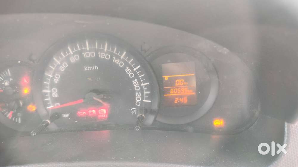 Maruti Suzuki Swift Lxi Optional-o, 2015, Cng & Hybrids